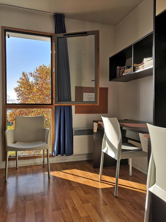 Studio Lumineux 10 Min A La Defense Rueil-Malmaison Exterior photo
